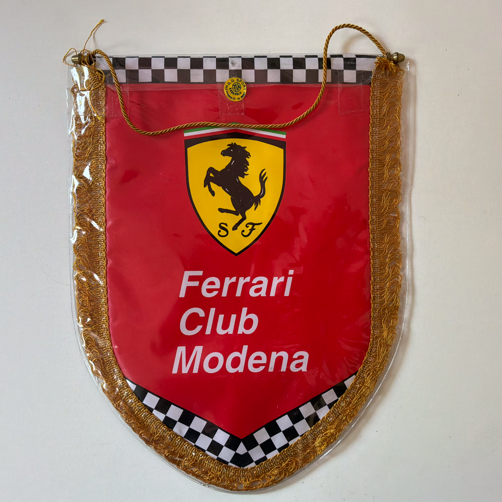 Original Ferrari Club Modena Sammlerwimpel (Gagliardetto)