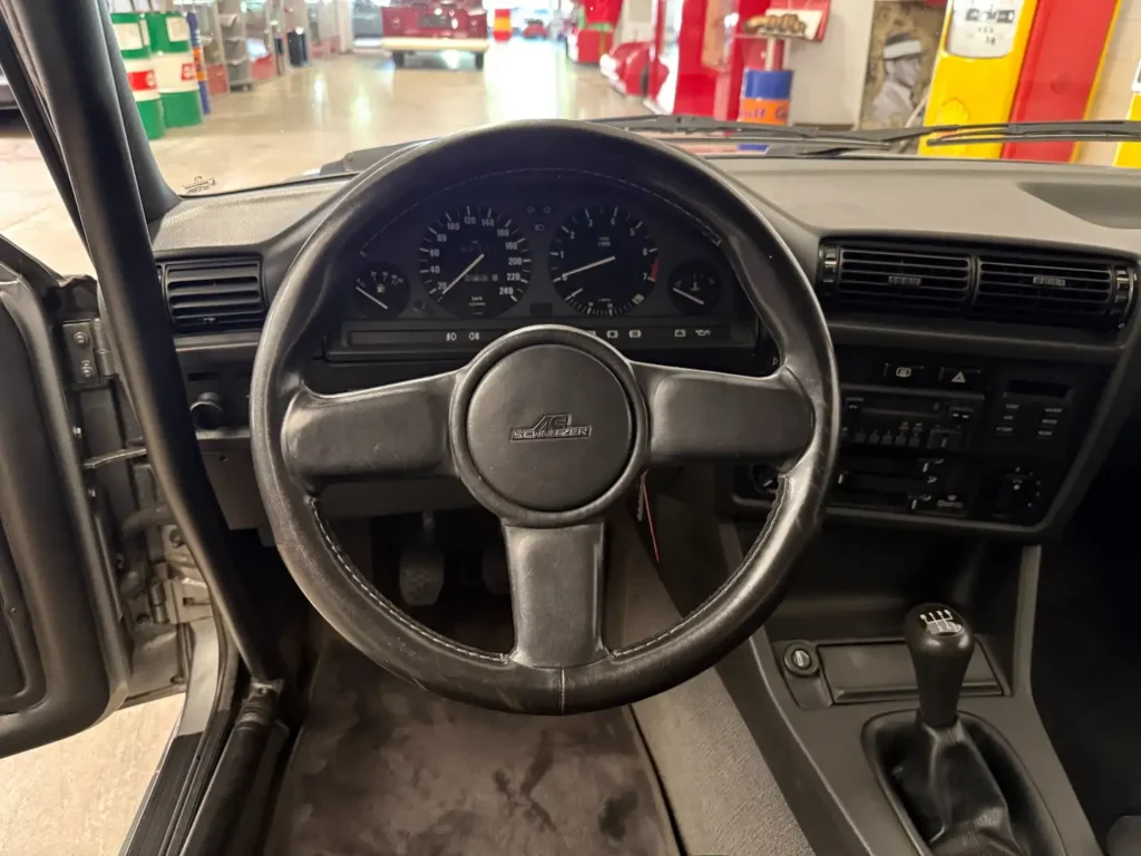 BMW 316 E34 3.5 V8 Lenkrad und Armaturen direkte Sicht