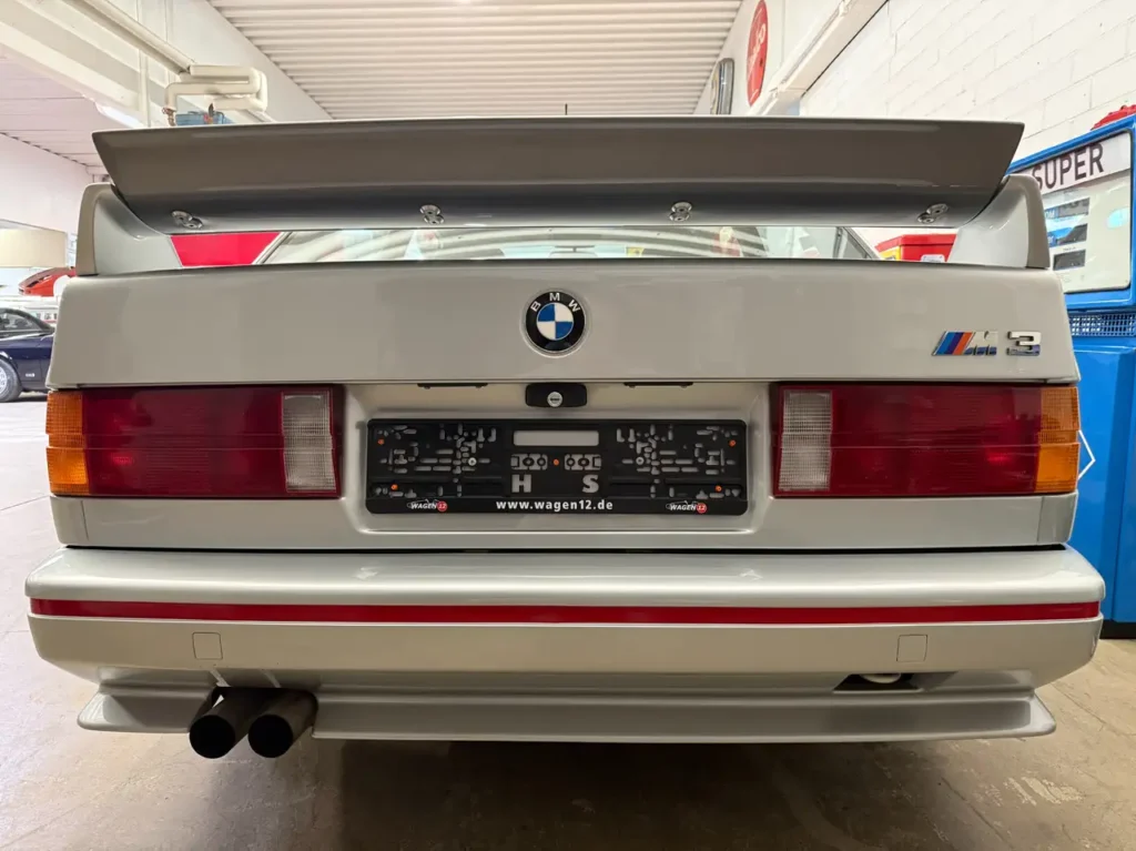 BMW M3 Heckansicht Stossstange.