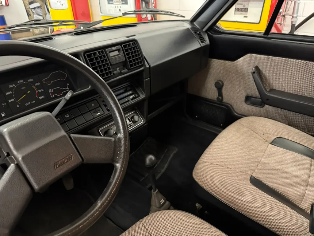 Fiat Ritmo 85 Cabrio Beifahrersitz