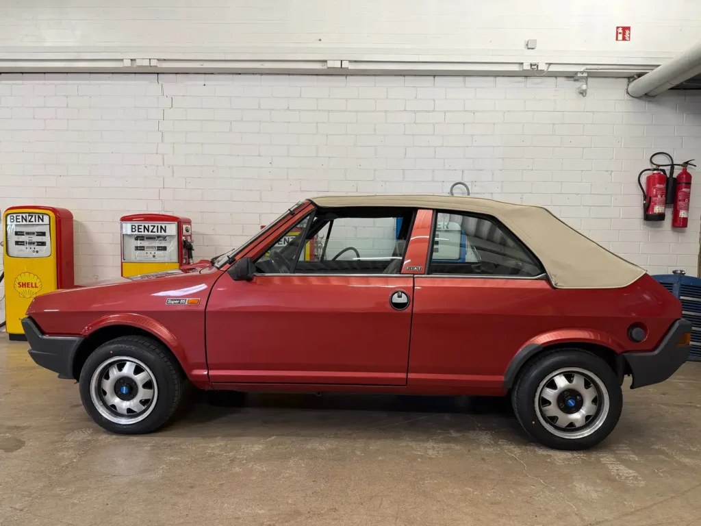 Fiat Ritmo 85 Cabrio Seitenansicht Verdeck geschlossen