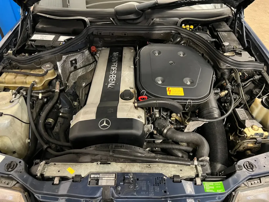 Mercedes Benz 300 CE-24 Cabrio Motor 6 Zylinder 220 PS