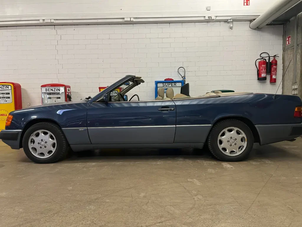 Mercedes Benz 300 CE-24 Cabrio Seitenansicht mit Felgen