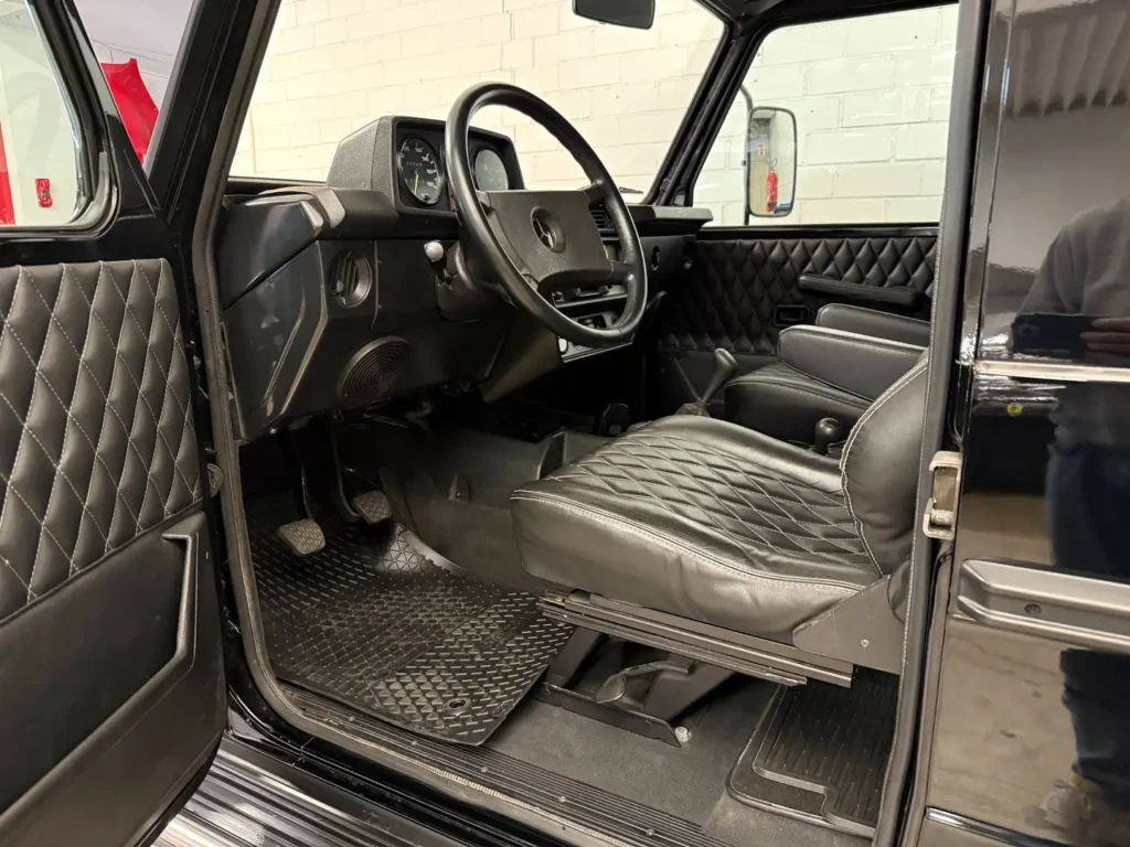 Mercedes Benz G 280 GE Fahrertuer offen