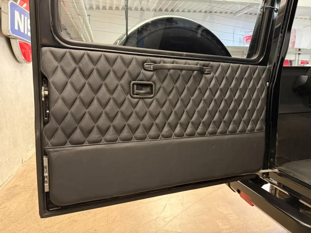 Mercedes Benz G 280 GE Heckklappenverkleidung