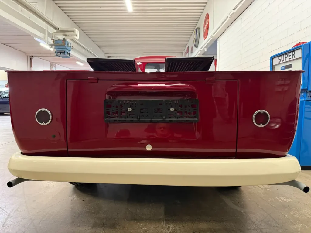 VW T1 Renntransporter Heckansicht