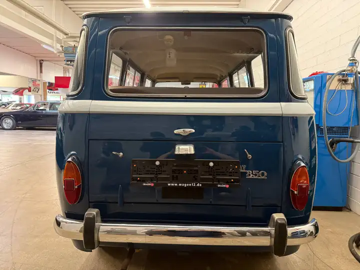 Fiat 850 Familiare Bus 1966 Bild von Stossstange hinten.