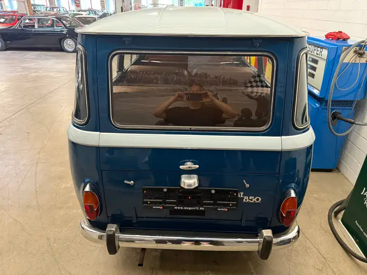 Fiat 850 Familiare Bus 1966 Bild von Heckklappe.