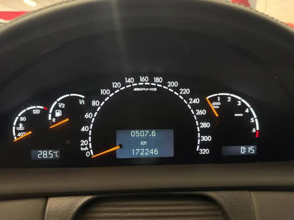 Mercedes Benz CL 55 AMG Coupe V8 Sicht auf Armaturenbrett