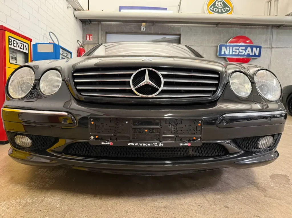 Mercedes Benz CL 55 AMG Coupe V8 Sicht auf Frontgrill.