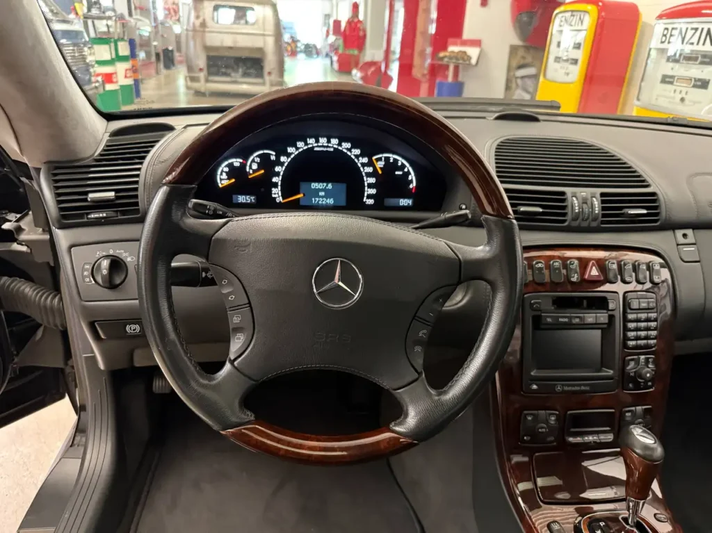 Mercedes Benz CL 55 AMG Coupe V8 Sicht auf Lenkrade.