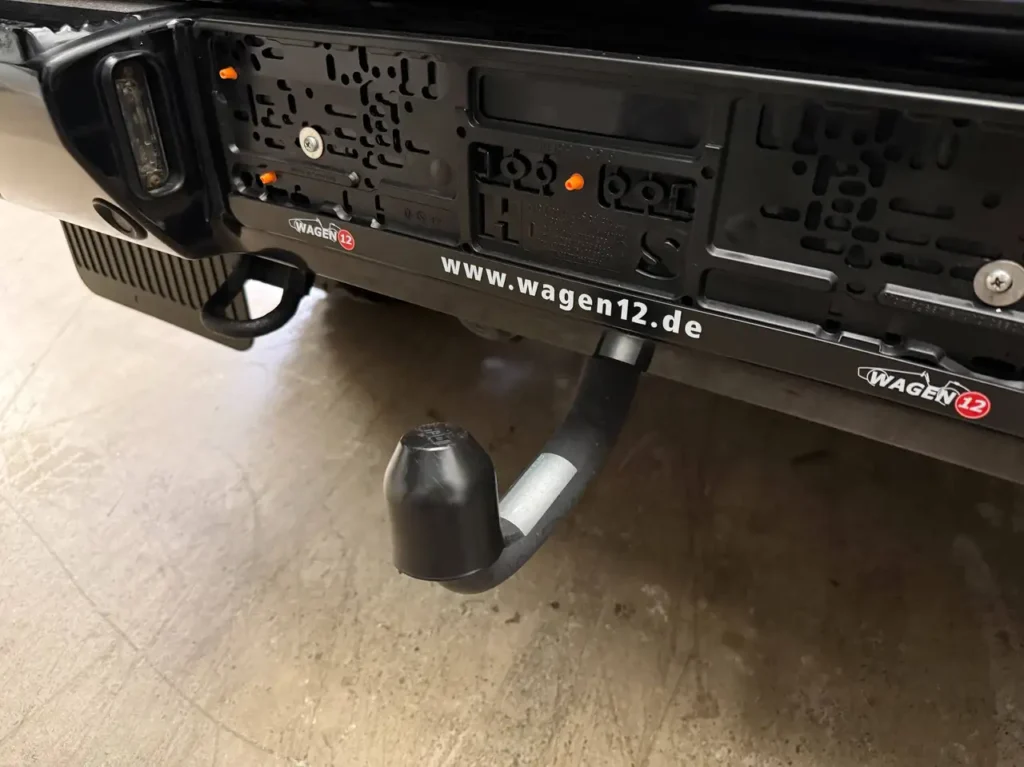 Mercedes Benz G 55 AMG Blick auf Anhaengerkupplung.