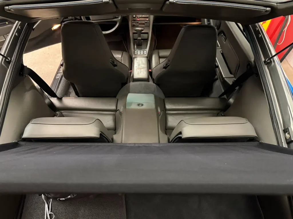 Porsche 928 Automatik S4 1990 Sicht auf Innenraum.