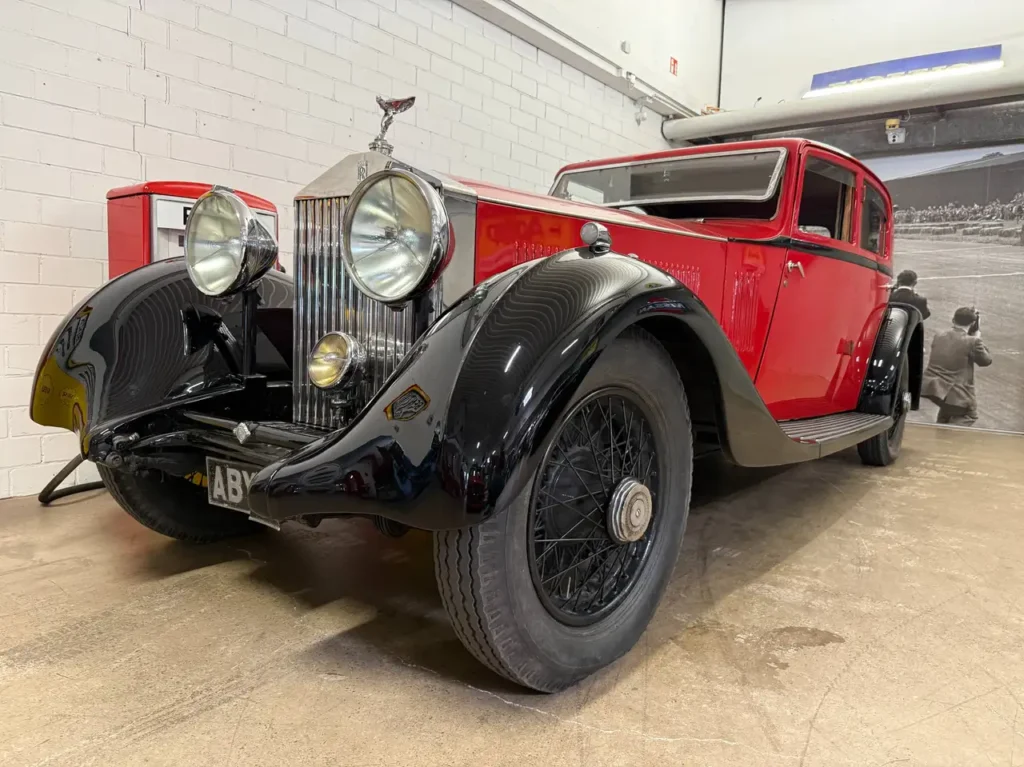 Rolls-Royce Phantom II 1933 Foto von vorderem linken Kotfluegel.