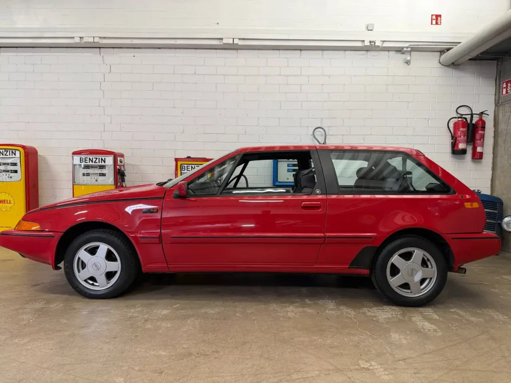 Volvo 480 S 1994 in Rot Foto komplettes Fahrzeug.