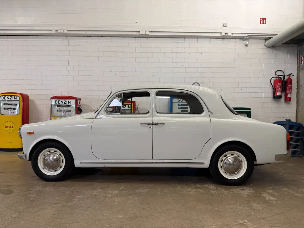 Lancia Appia 1962 in weiss.