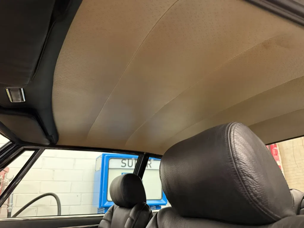 Fiat Dino Innenraumanischt DAchhimmel beige.