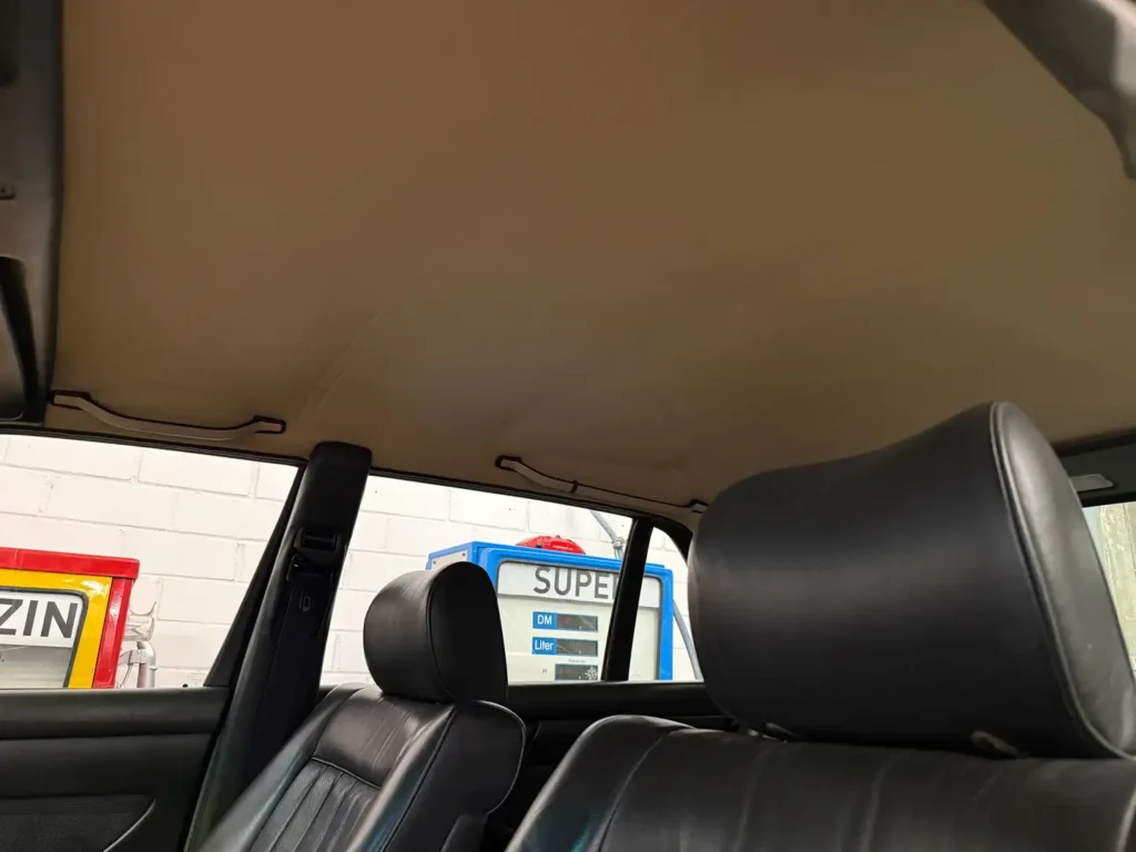 Mercedes Benz 280 SEL Innensicht Dachhimmel.